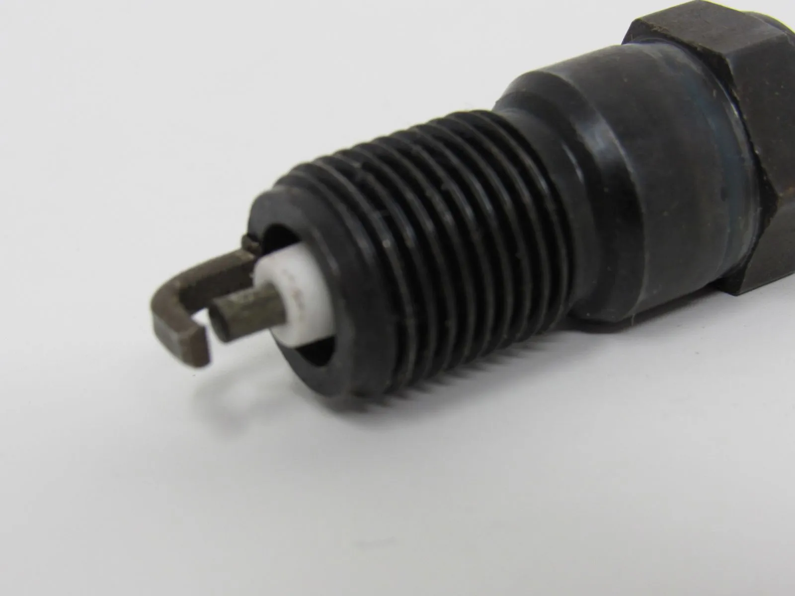 ACDelco Spark Plug R44LTSM -- New