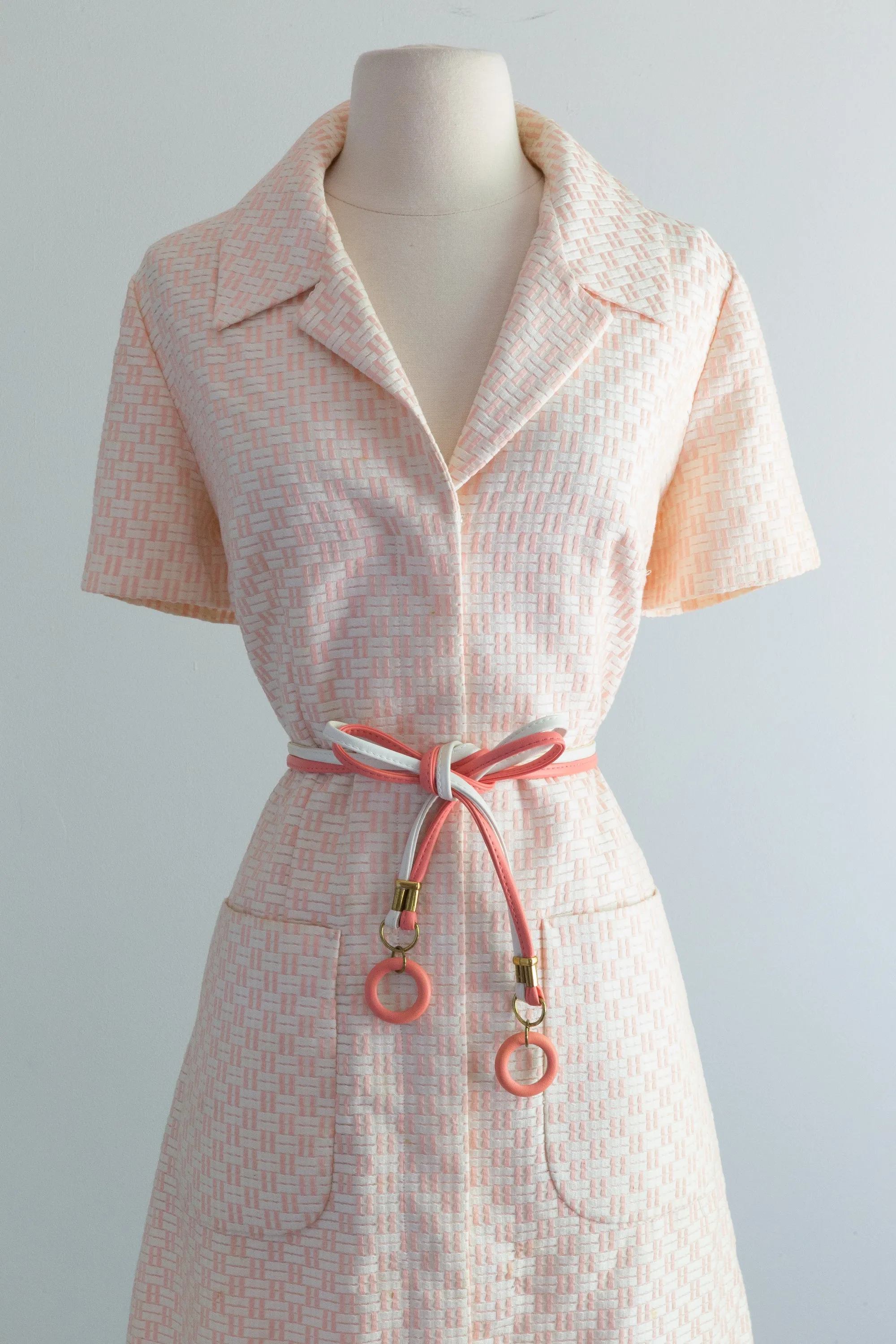 Darling 1960's Mod Day Dress With Pockets and Belt / ML