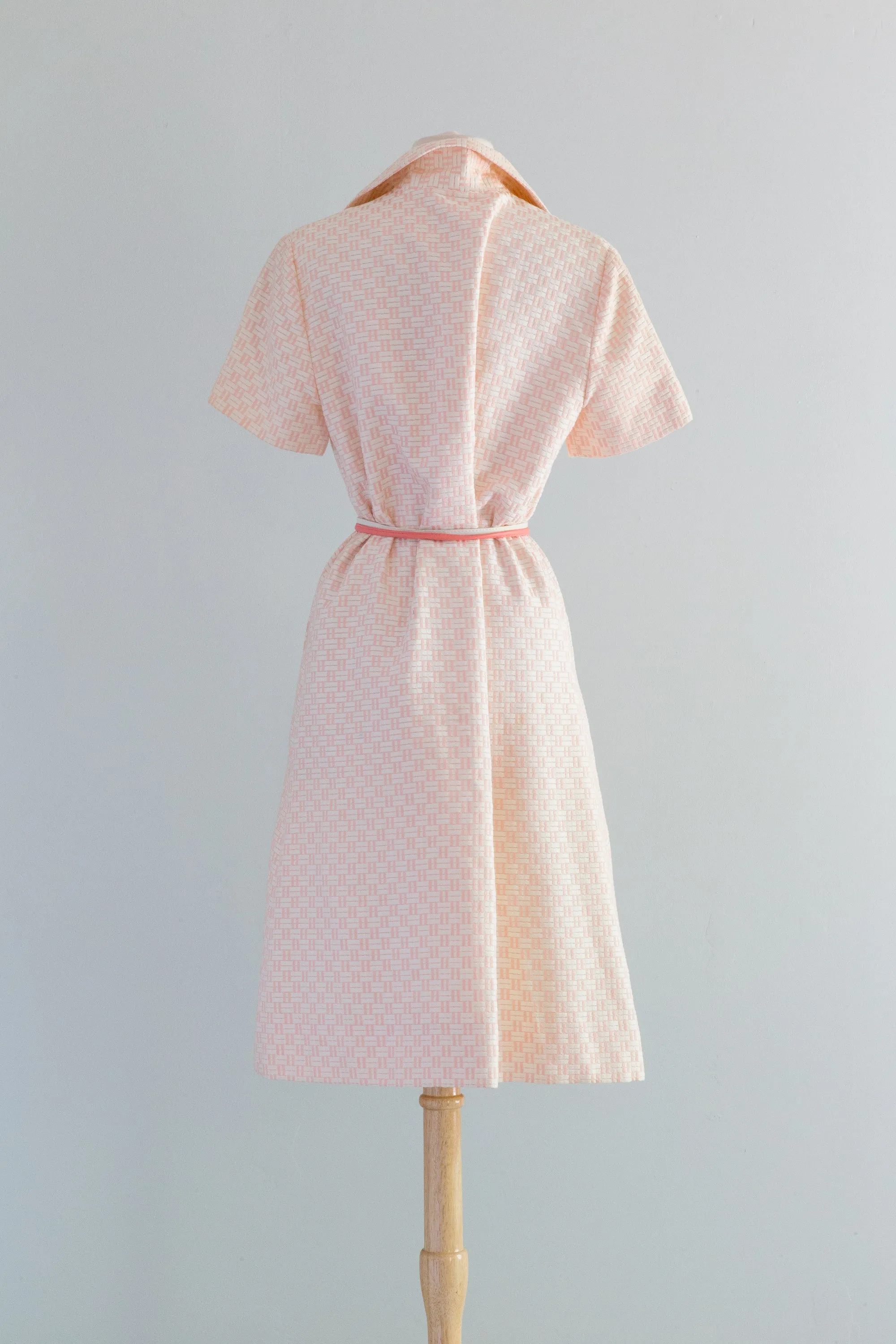 Darling 1960's Mod Day Dress With Pockets and Belt / ML