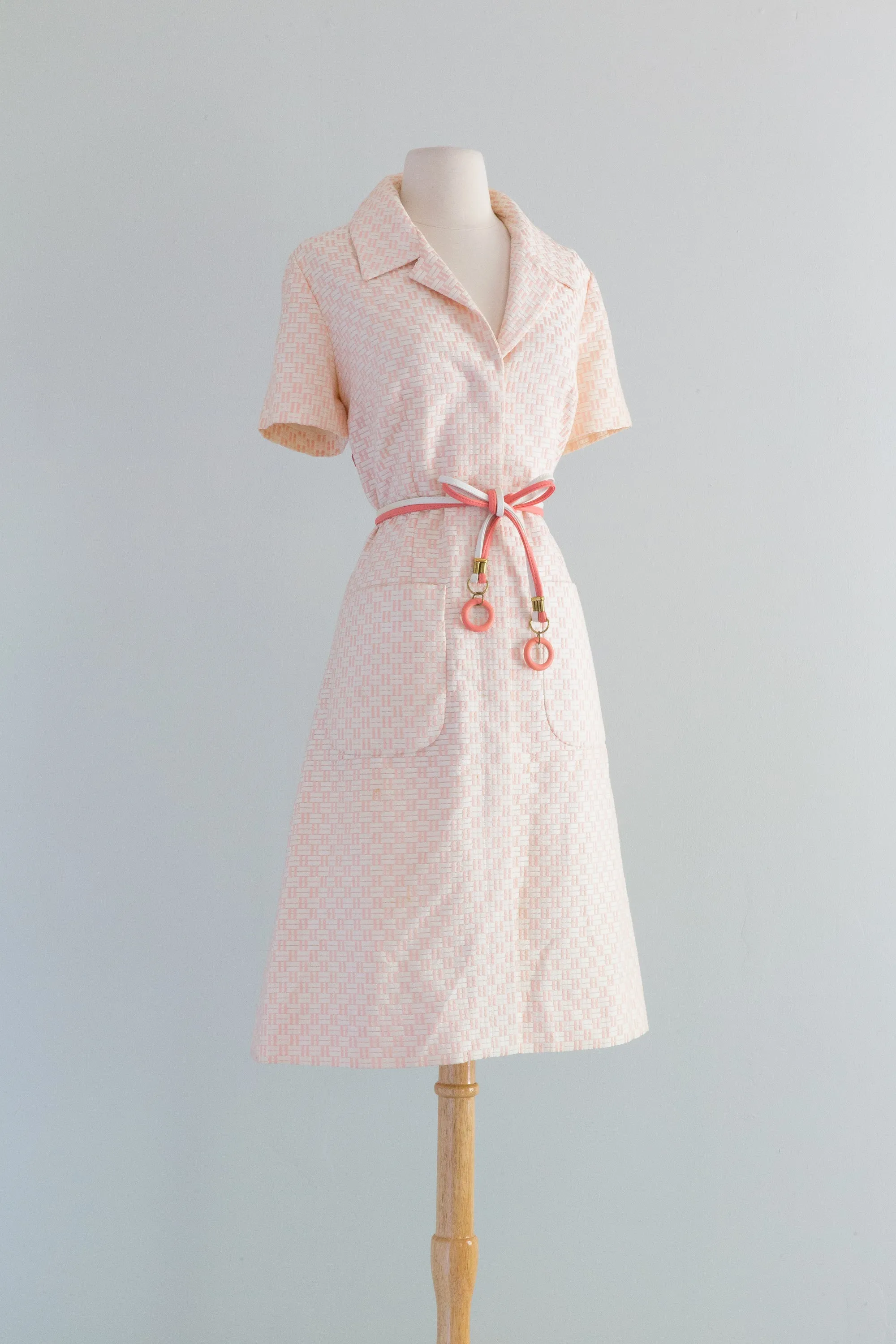 Darling 1960's Mod Day Dress With Pockets and Belt / ML