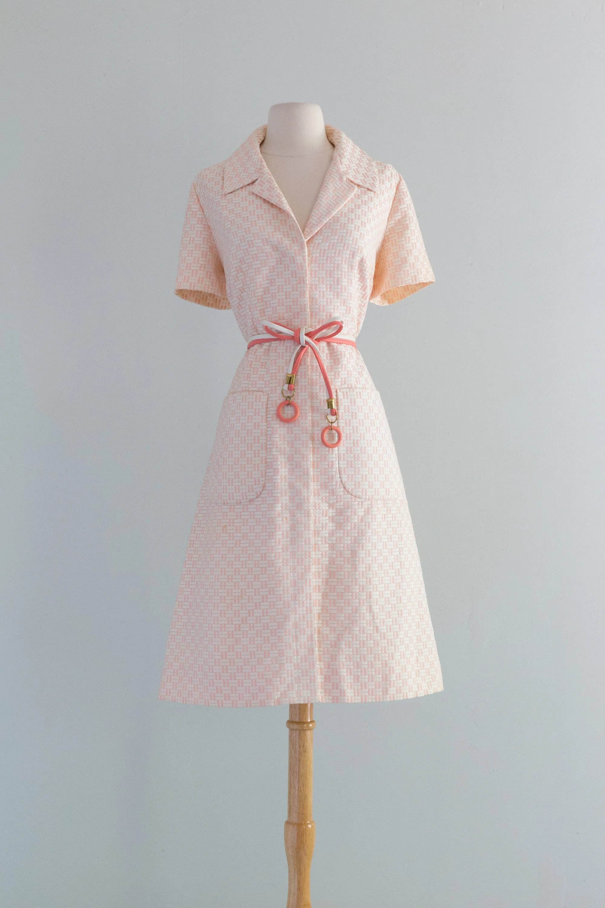 Darling 1960's Mod Day Dress With Pockets and Belt / ML