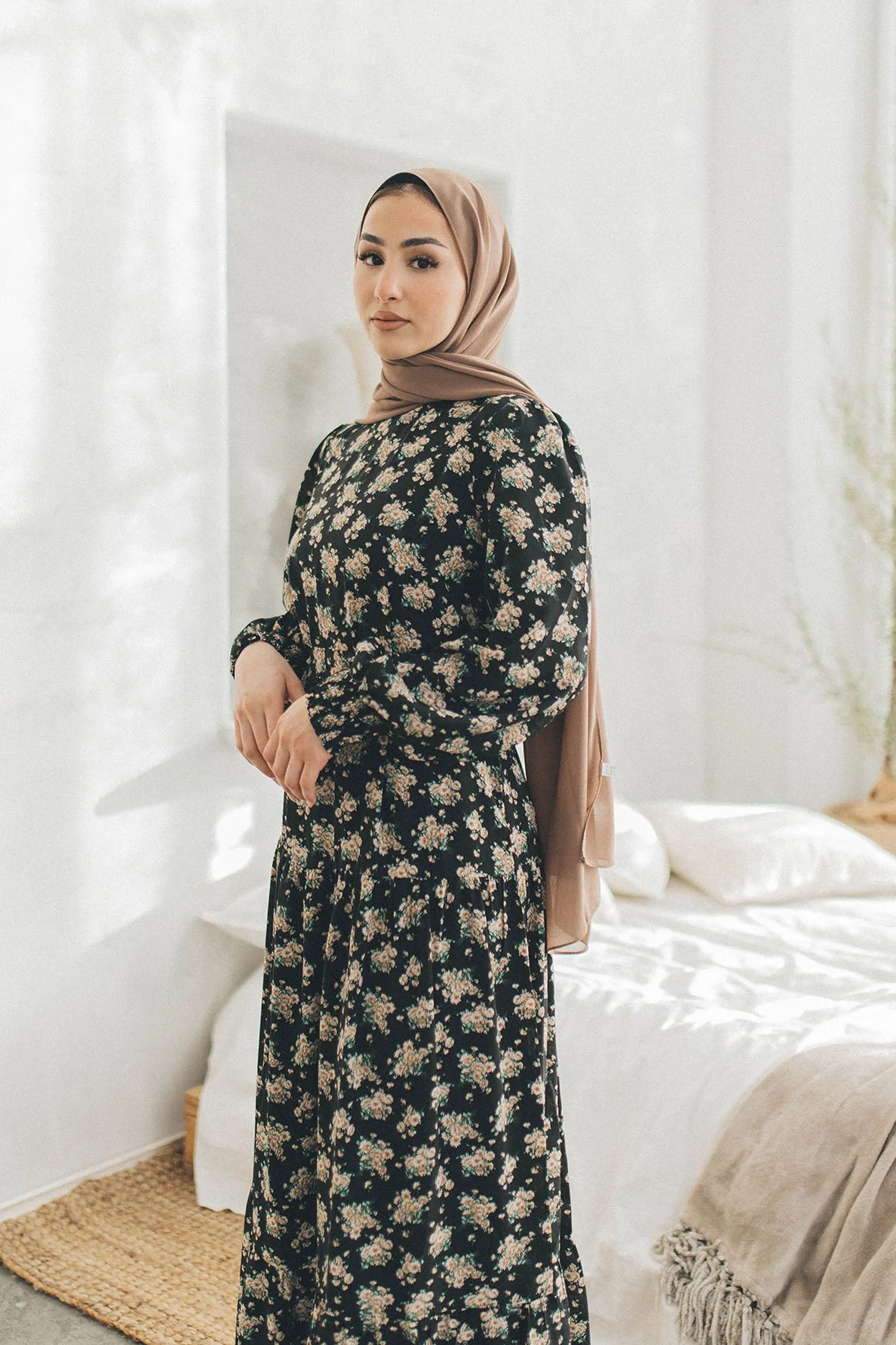 Nova Smock Floral Dress- Black & Beige