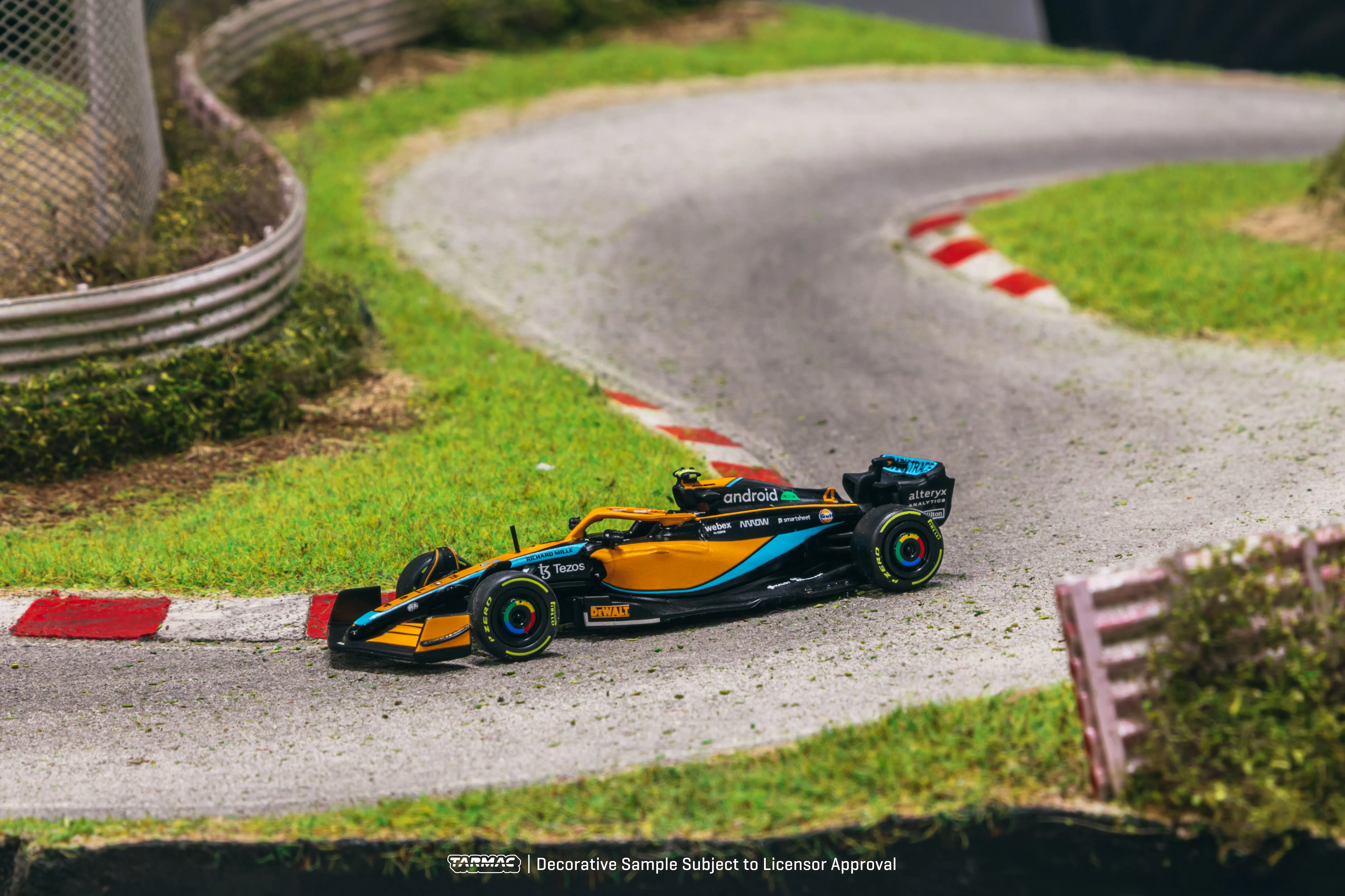 Tarmac Works X iXO Models 1/64 McLaren MCL36 Emilia Romagna Grand Prix 2022 #4 Lando Norris - GLOBAL64